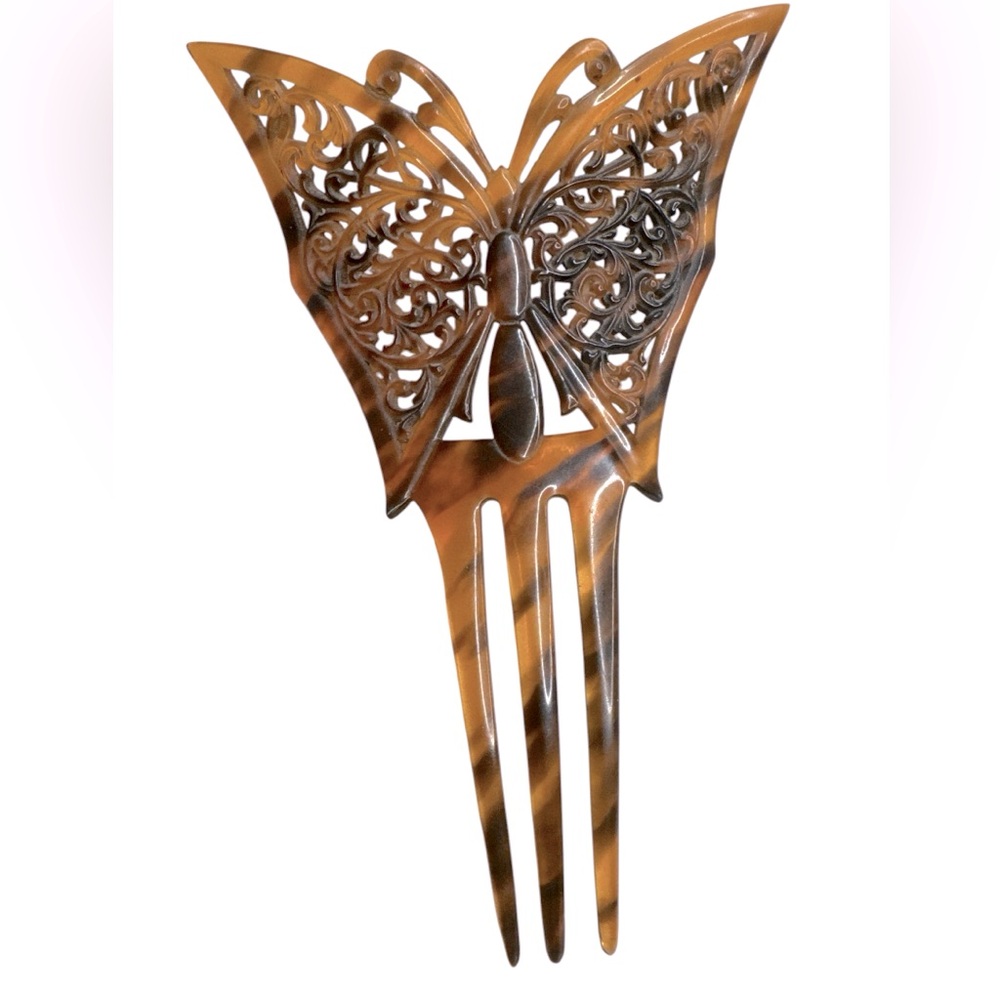v i n t a g e: Vintage Butterfly Celluloid Hair Comb